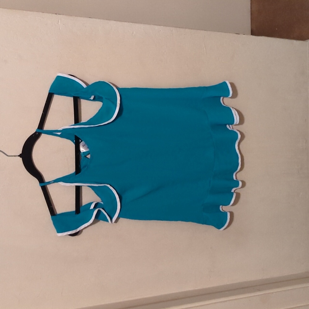 Society girl blue white ruffling medium